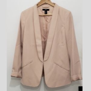 H&M Blush blazer, 3/4 sleeve, US size 10 and has slight oversized look.